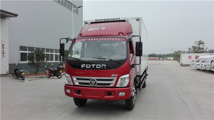 福田奥铃6.1米冷藏车