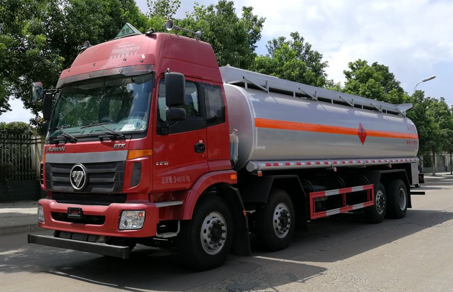福田欧曼24吨油罐车